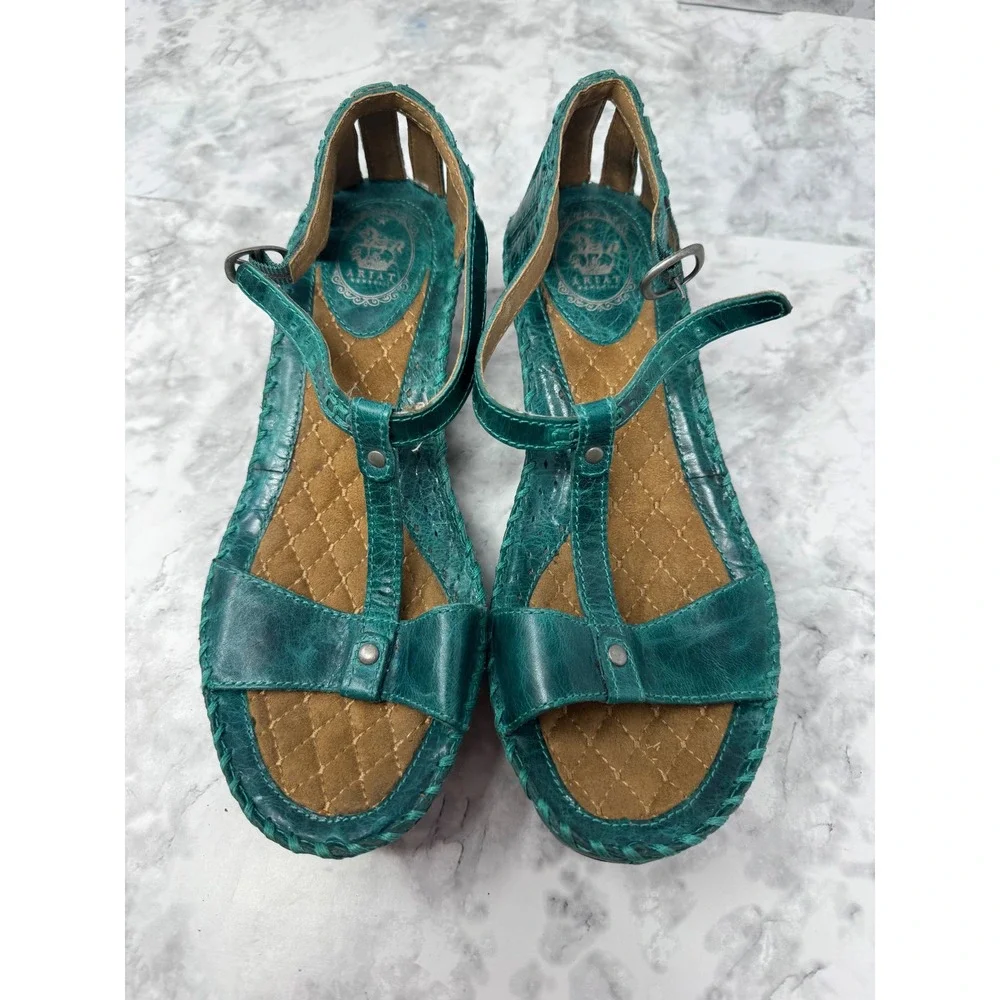 Ariat style hue